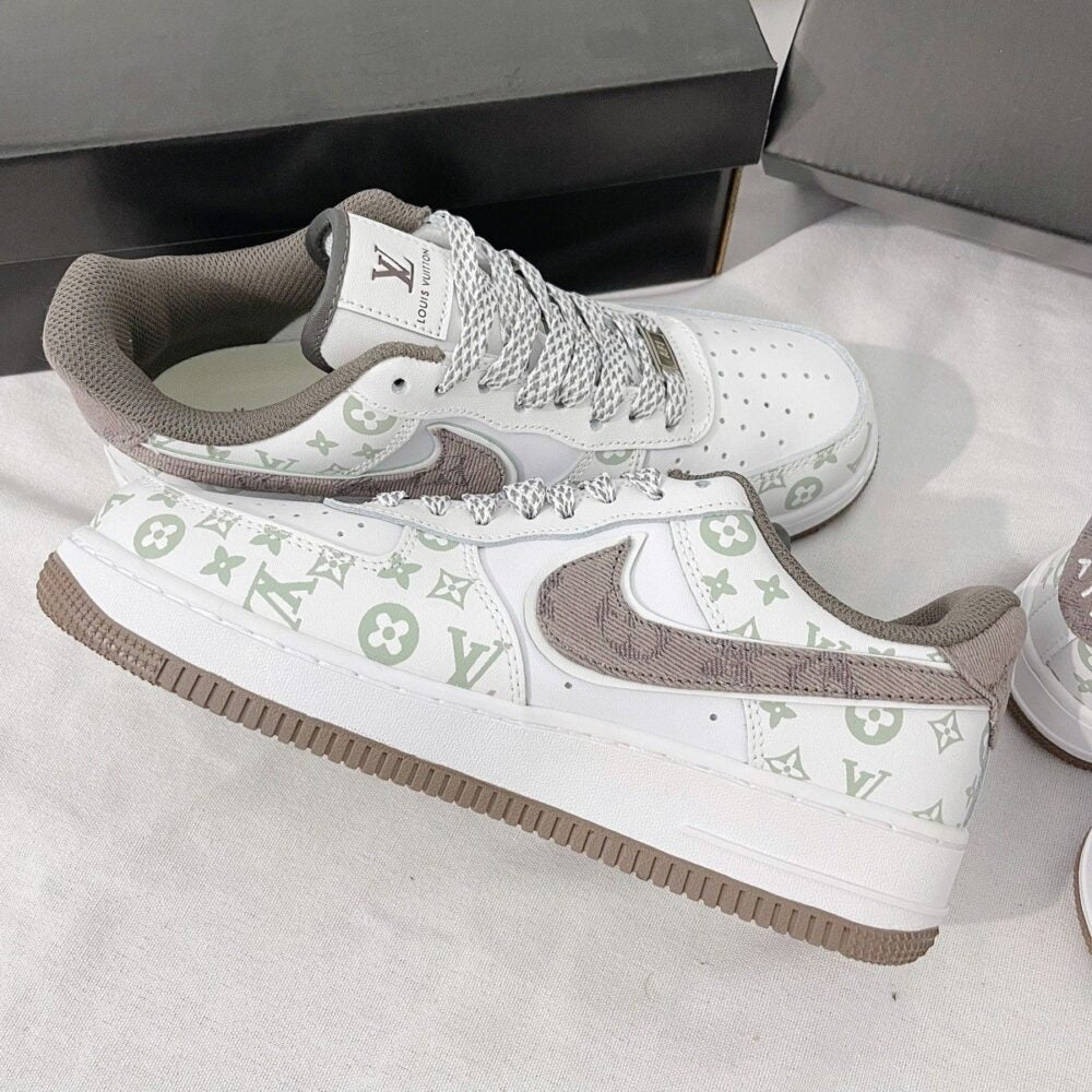 Louis Vuitton x Nike Air Force 1 White Mocha Monogram (Custom)