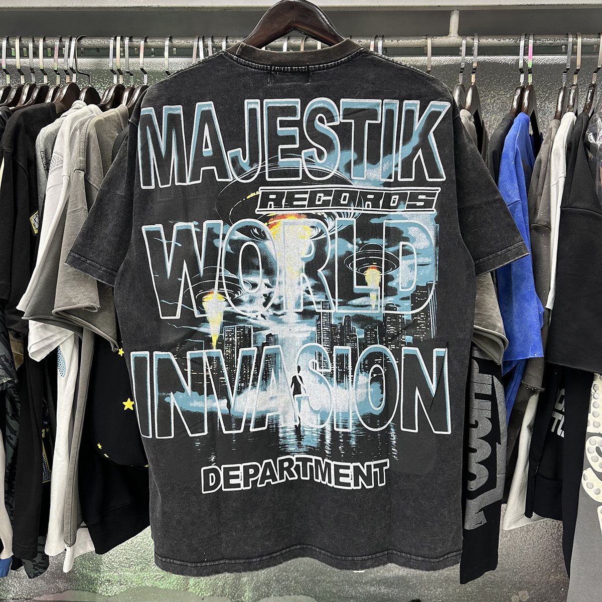 MAJESTIK 16 Department UFO Graphic T-Shirt