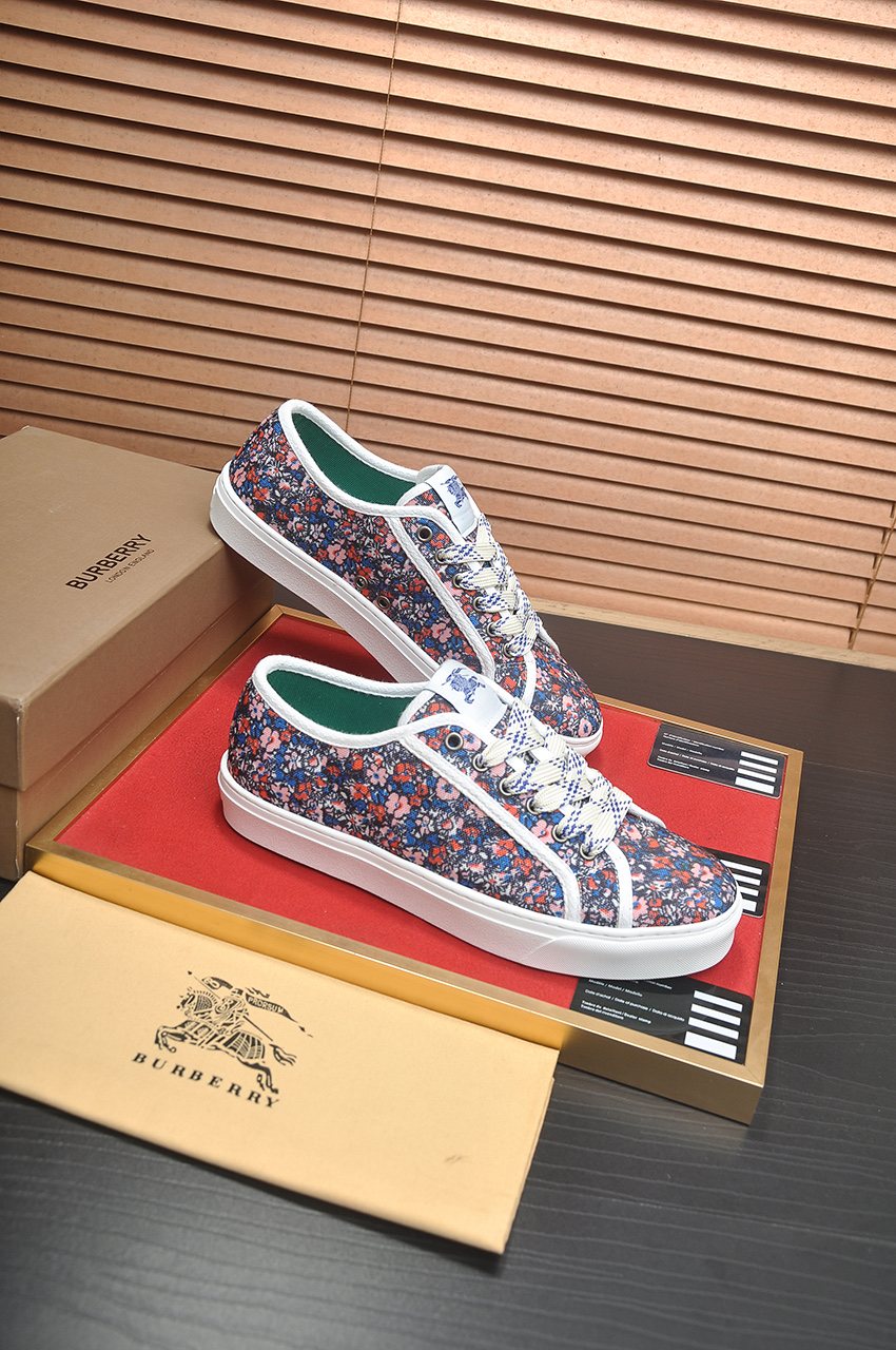 Burberry Navy Floral Print Low-Top Sneakers