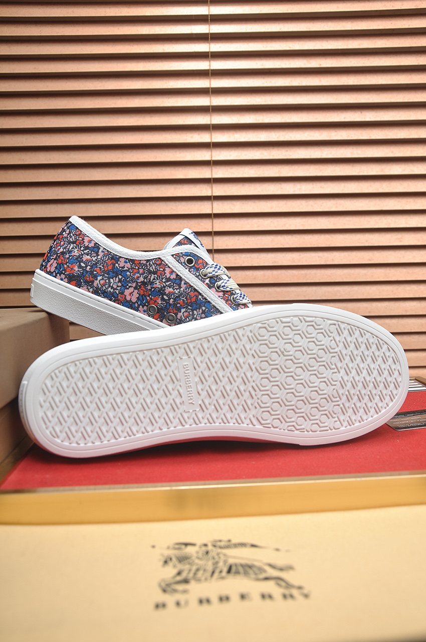 Burberry Navy Floral Print Low-Top Sneakers
