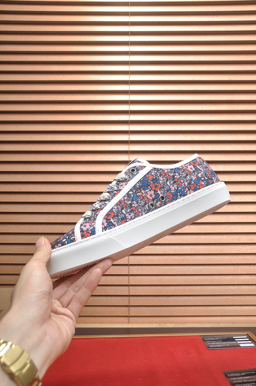 Burberry Navy Floral Print Low-Top Sneakers